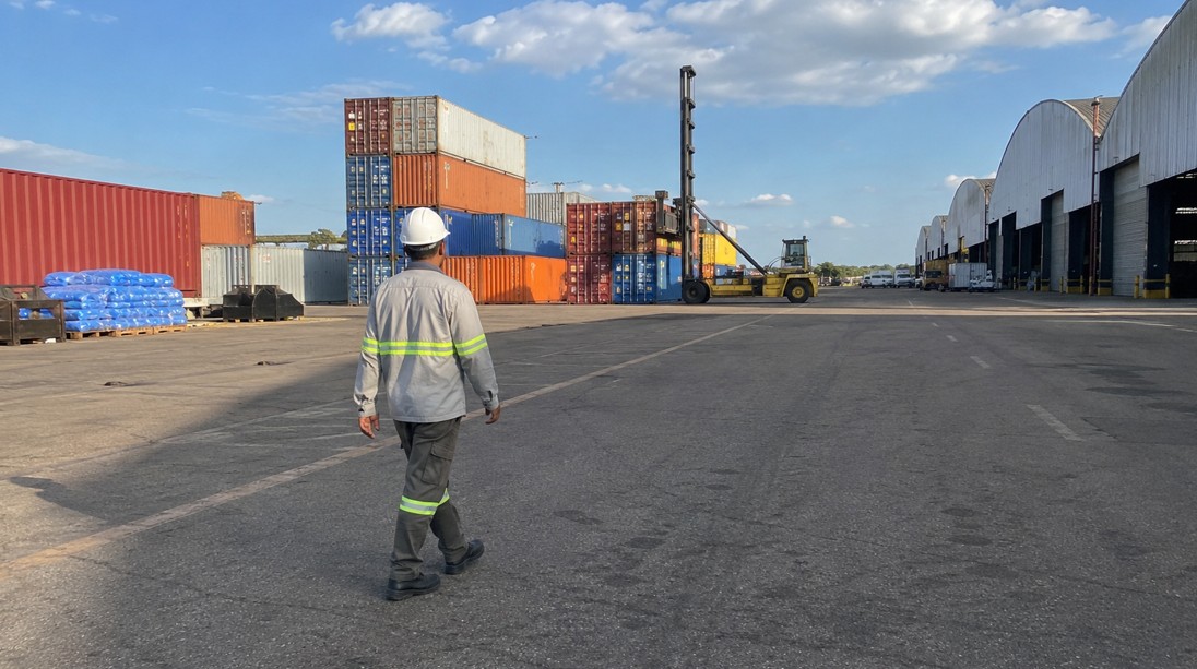 Trabalhador do Porto Seco de Anápolis: conheça seus direitos - Gomes Taveira Advogados - Advogados trabalhistas em Anápolis, atendendo todo o Brasil!